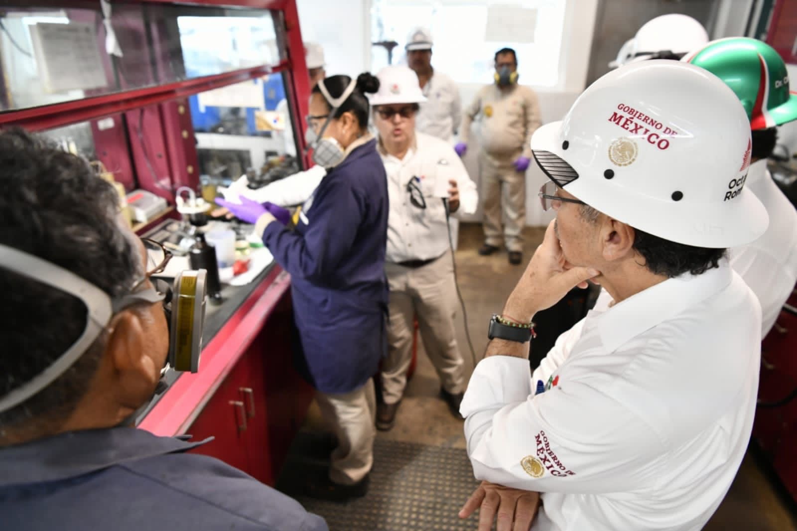 Octavio Romero supervisa calidad del petróleo en Pemex