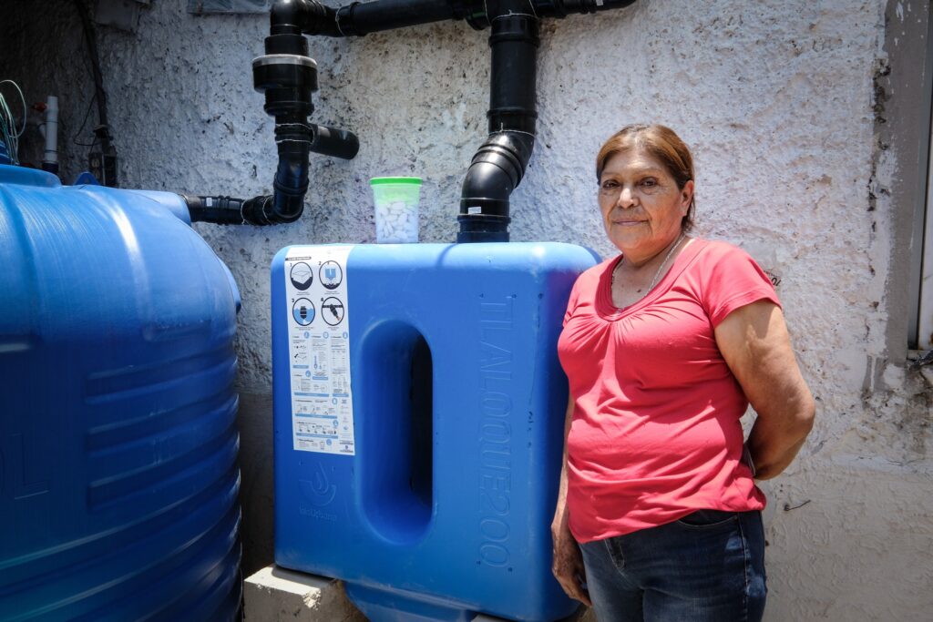 Alfaro presume sistema de agua en plena escasez de NL con Samuel