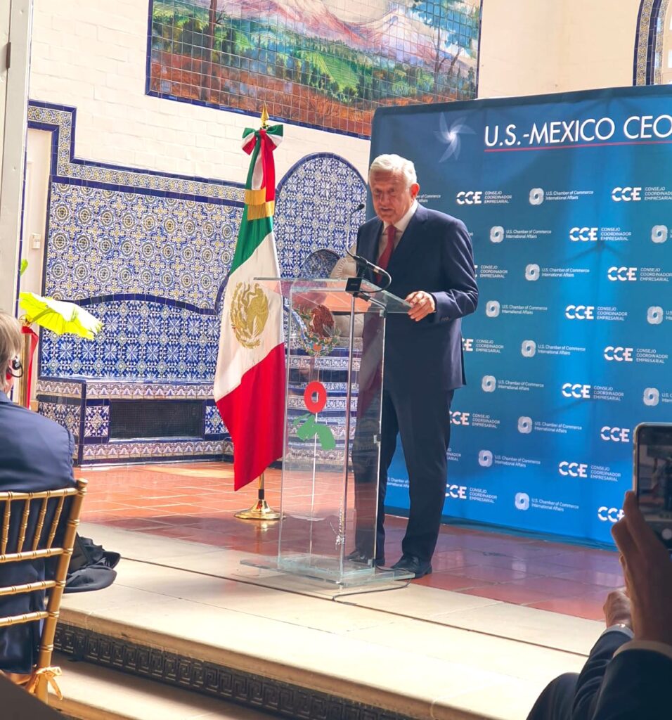 AMLO se reune con empresarios de Mexico y EU en Washington