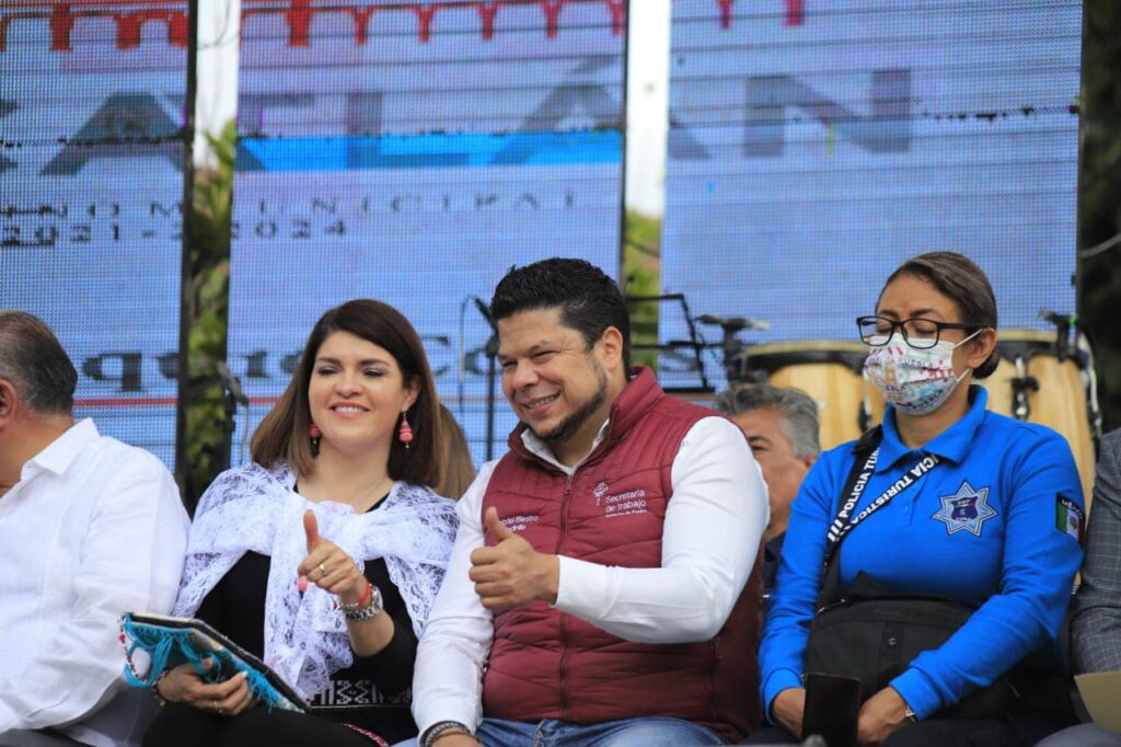 Gabriel Biestro alza la mano para gubernatura de Puebla 2024