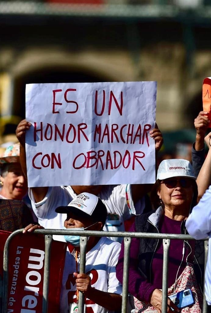 Es un honor marchar con Obrador