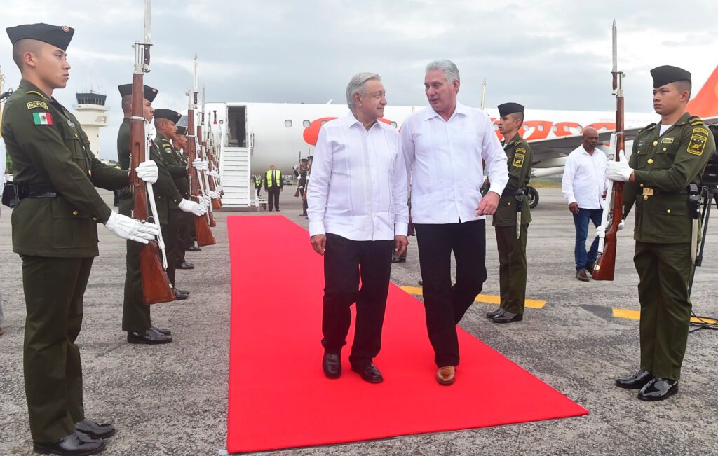 amlo-y-diaz-canel-aeropuerto