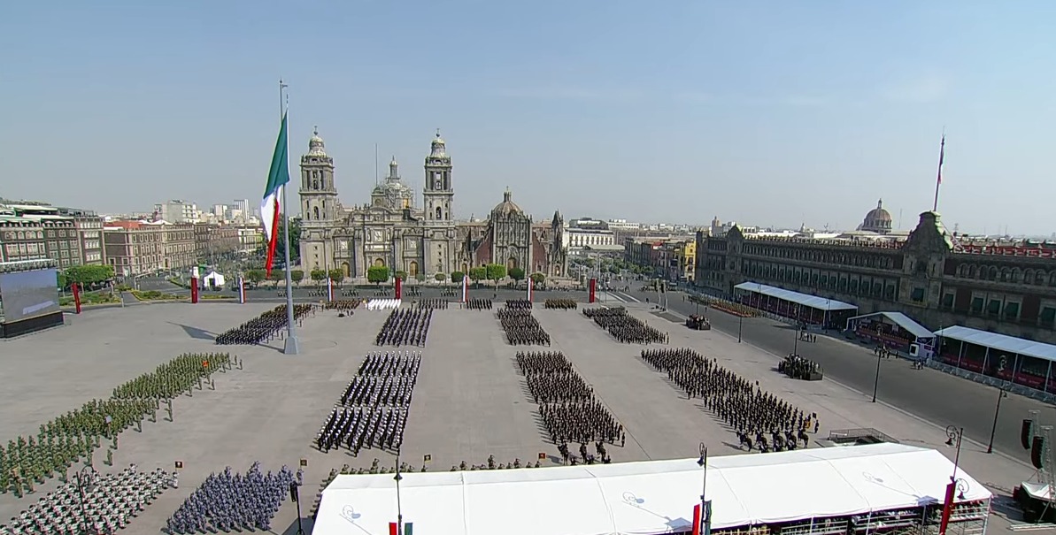 Marcha de la Lealtad plancha