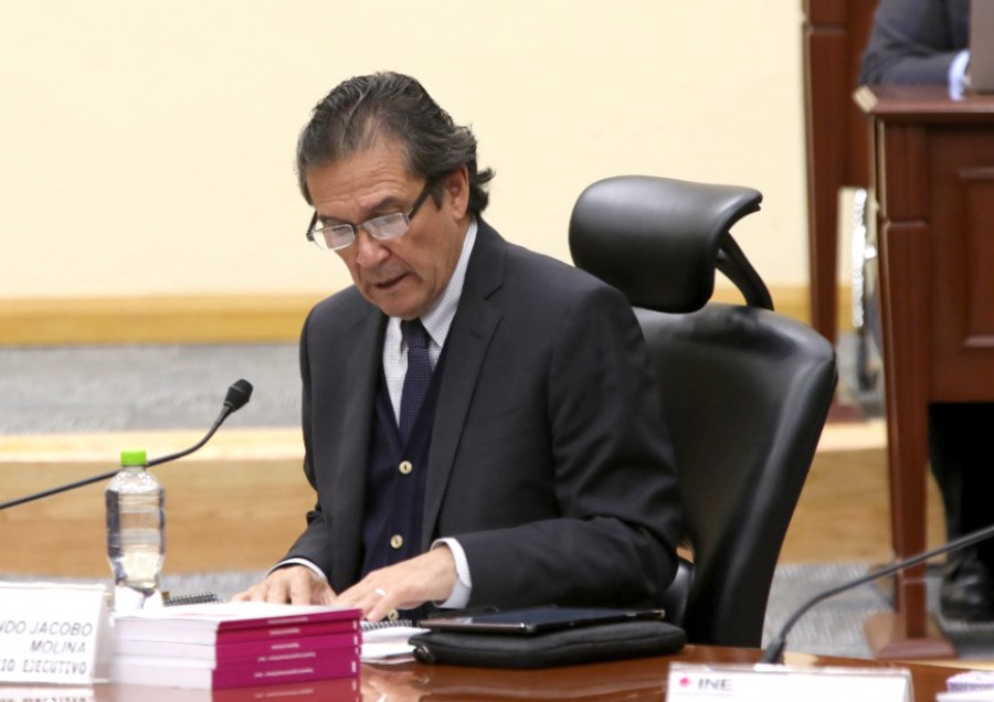 Restituyen a Edmundo Jacobo como secretario ejecutivo del INE