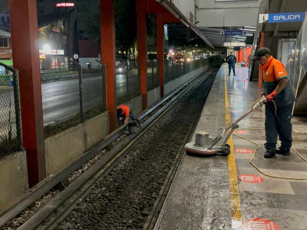 Limpieza Metro CDMX