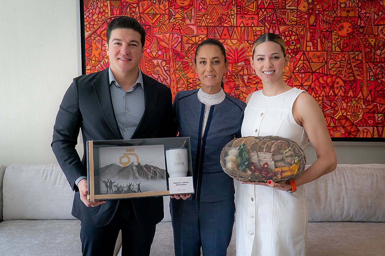 Claudia Sheinbaum con el gobernador Samuel García y Mariana Rodríguez 