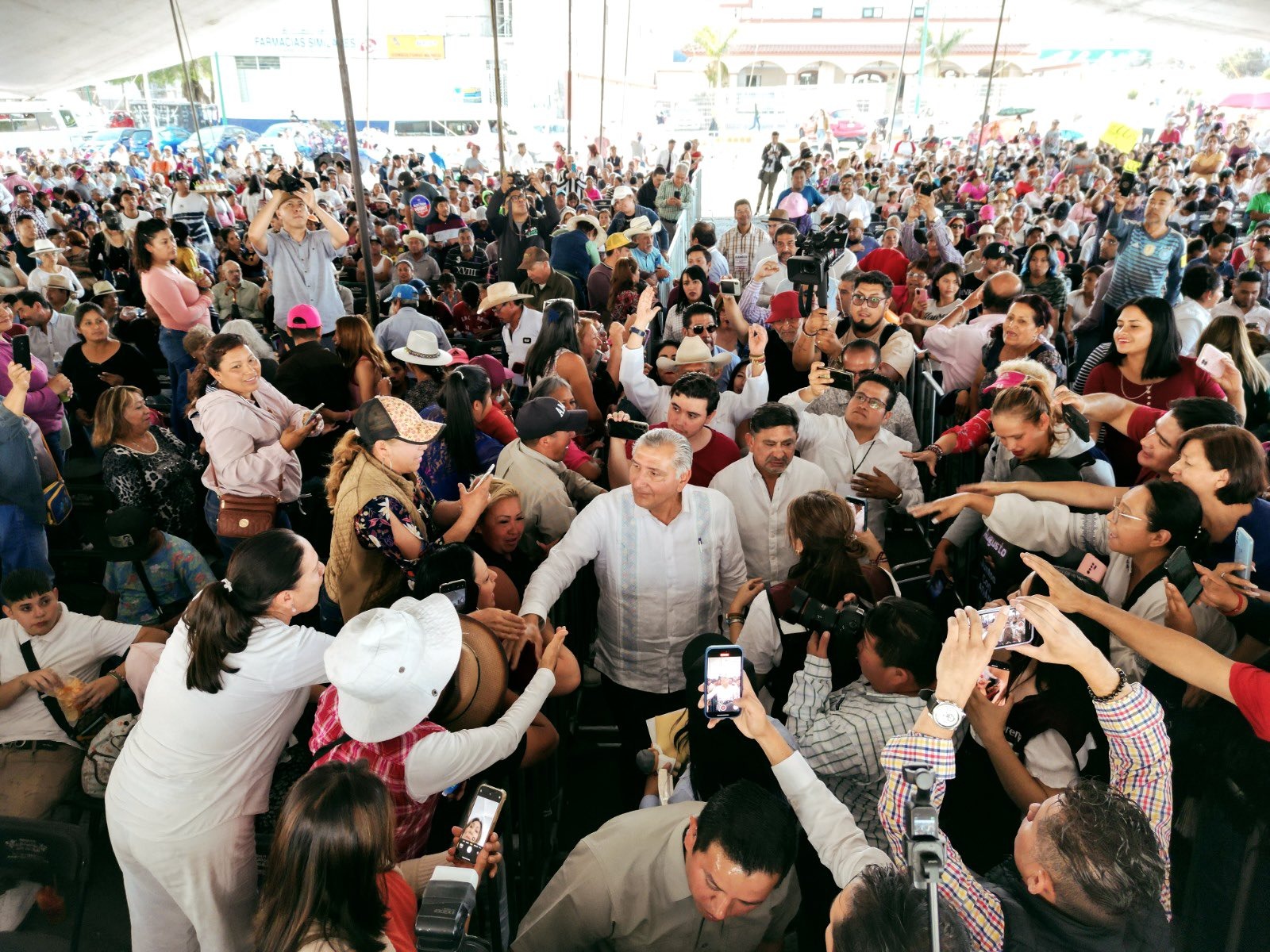 mitin Adán Augusto Querétaro