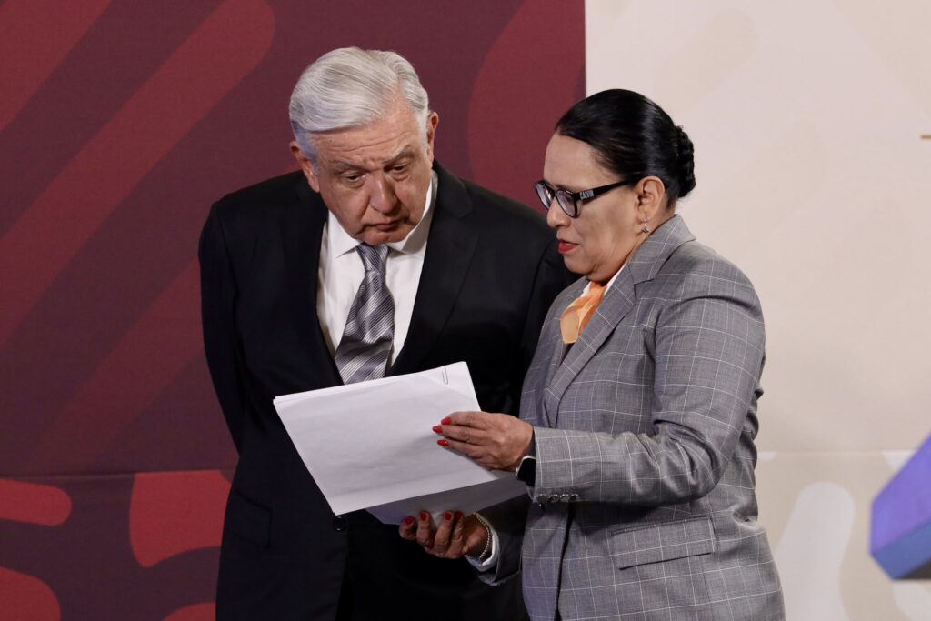 AMLO y Rosa Icela