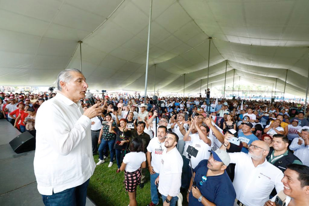 Adán Augusto asamblea Quintana Roo