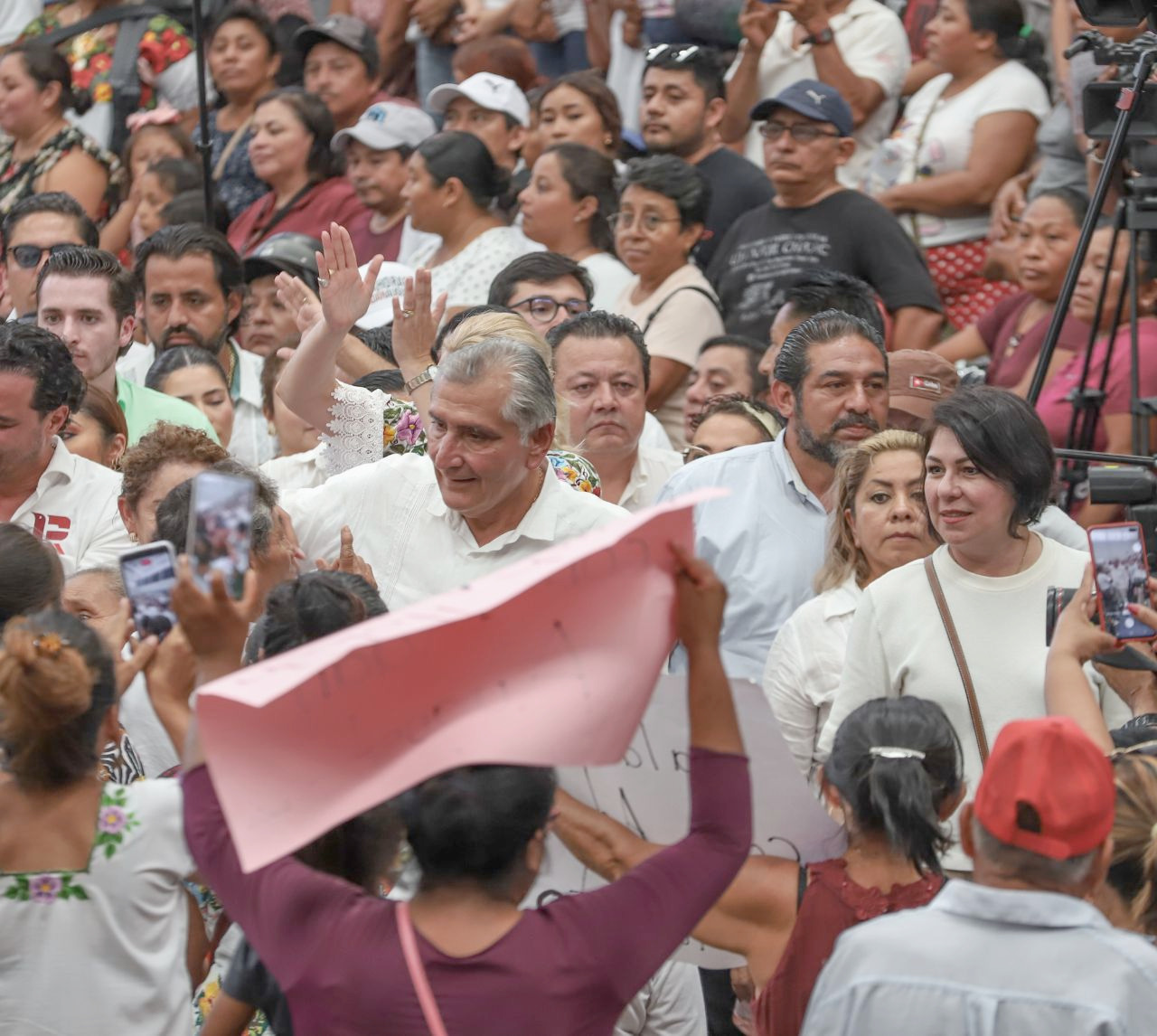 Adán Augusto es recibido en Yucatán 