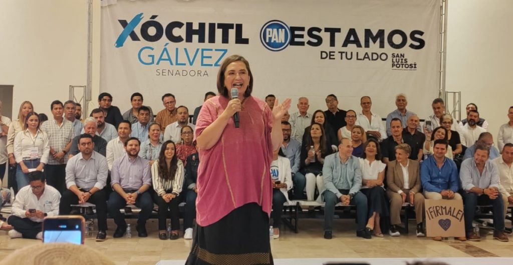 AMLO critica Xóchitl Gálvez