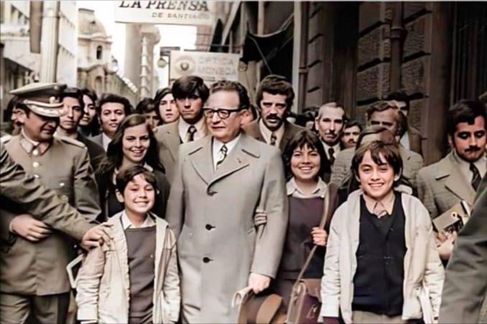 AMLO recuerda legado de Salvador Allende