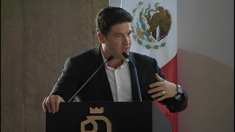Samuel García invita a Mariana Rodríguez unirse al Senado 