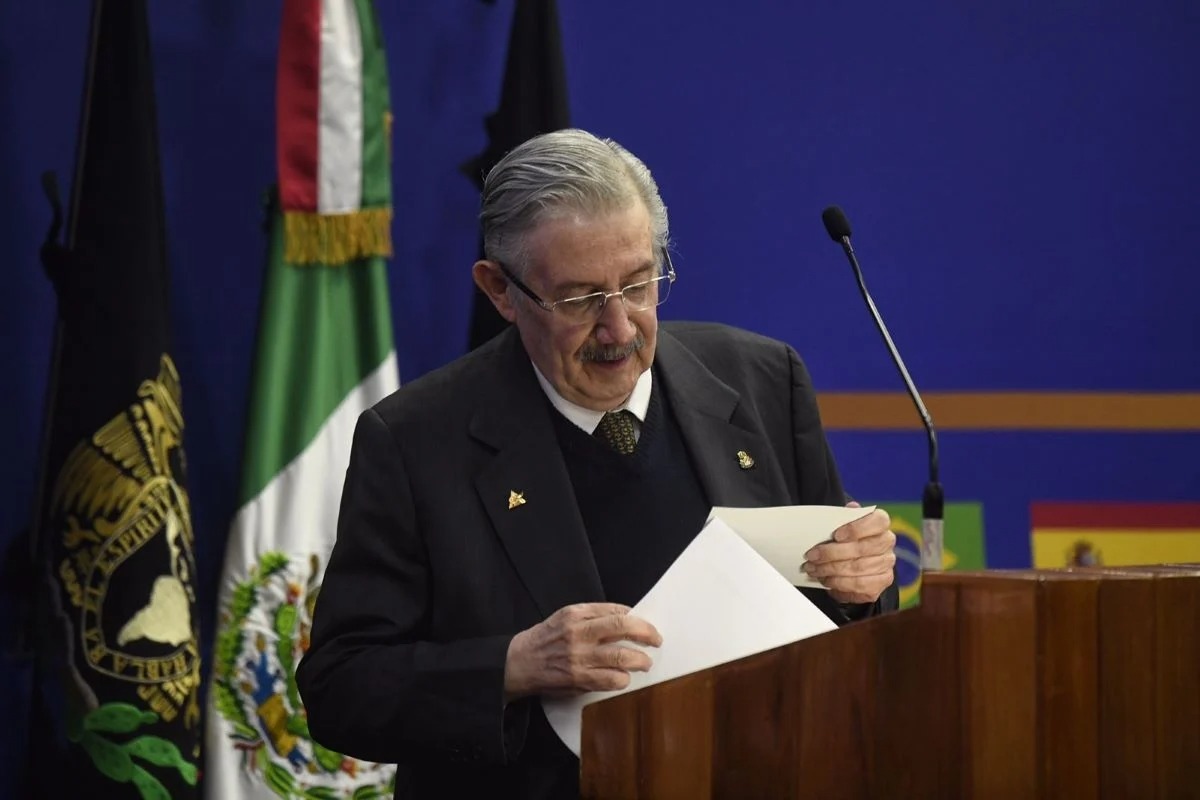Luis María Aguilar defiende privilegios de la SCJN