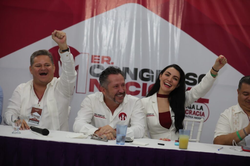 que siga la democracia primer congreso