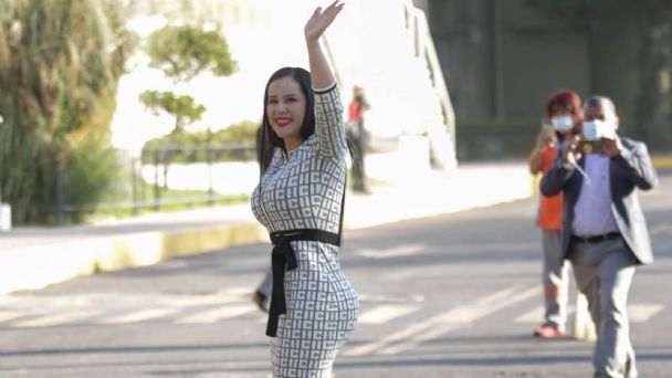 Sandra Cuevas justifica gastos excesivos en ropa