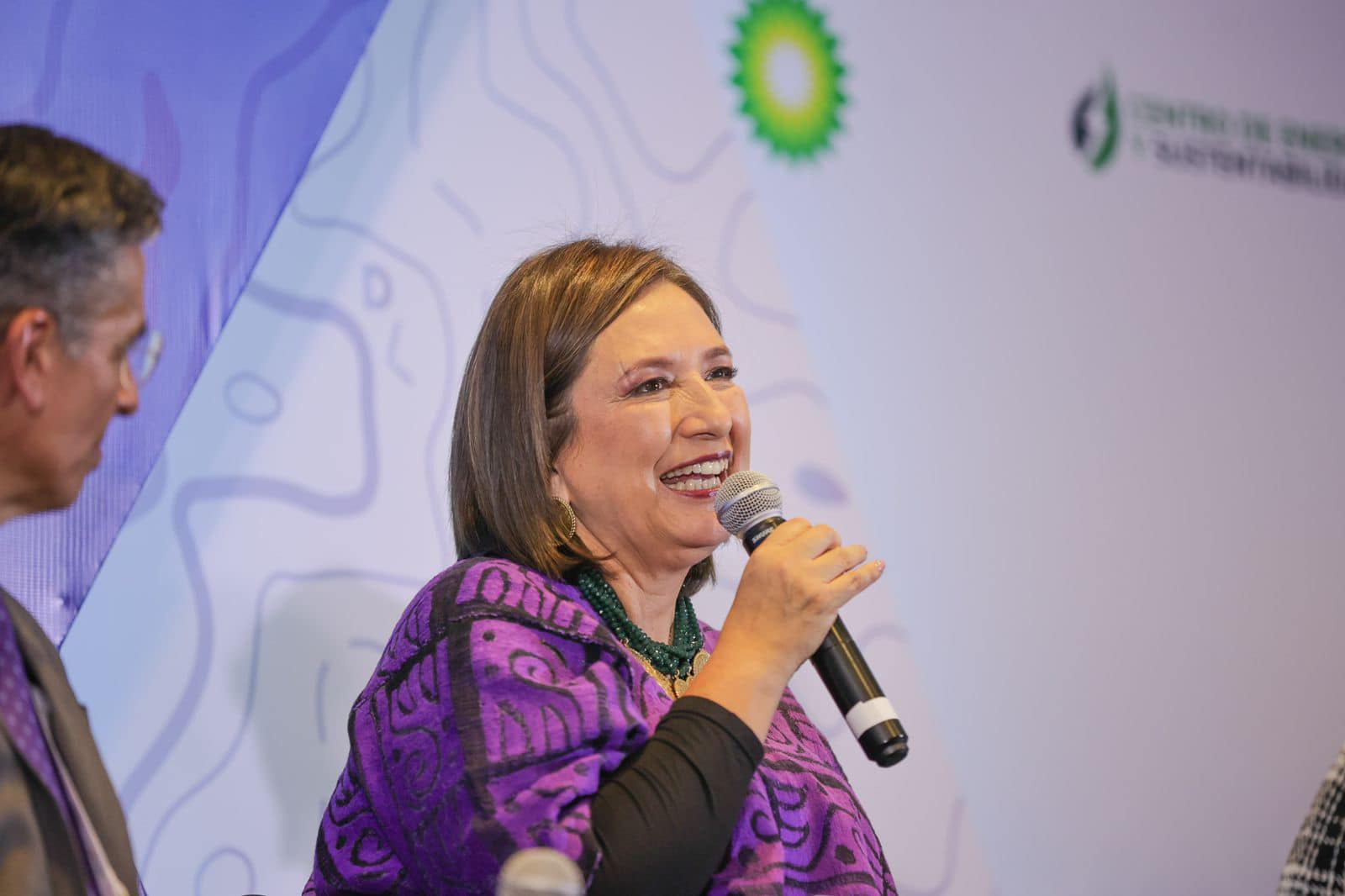 Xóchitl Gálvez golpea al gobierno de AMLO