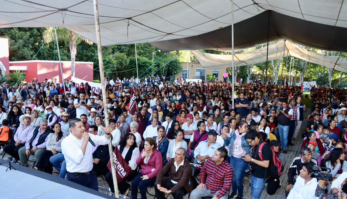 Armenta toma protesta a comités regionales en Atlixco, Puebla