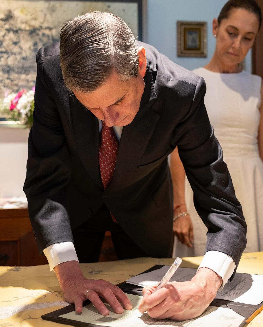 Sheinbaum se casa con Jesús María Tarriba