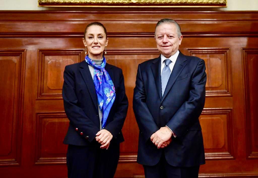 Zaldívar y  Claudia Sheinbaum sostienen reunión tras renuncia del ministro