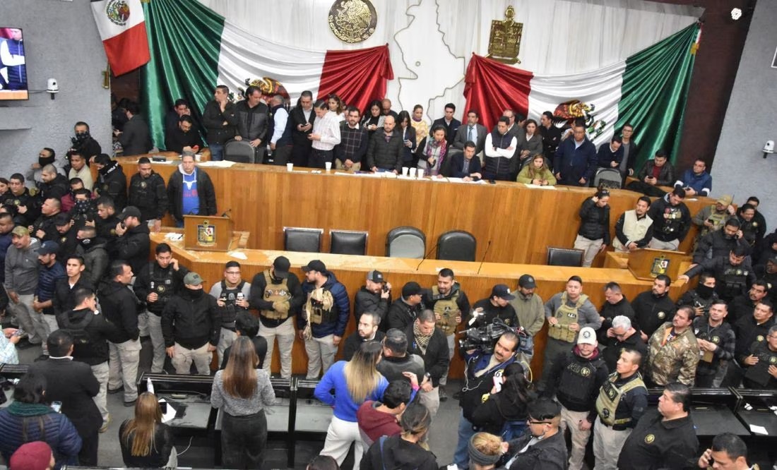 Congreso declara que licencia de Samuel García sigue vigente