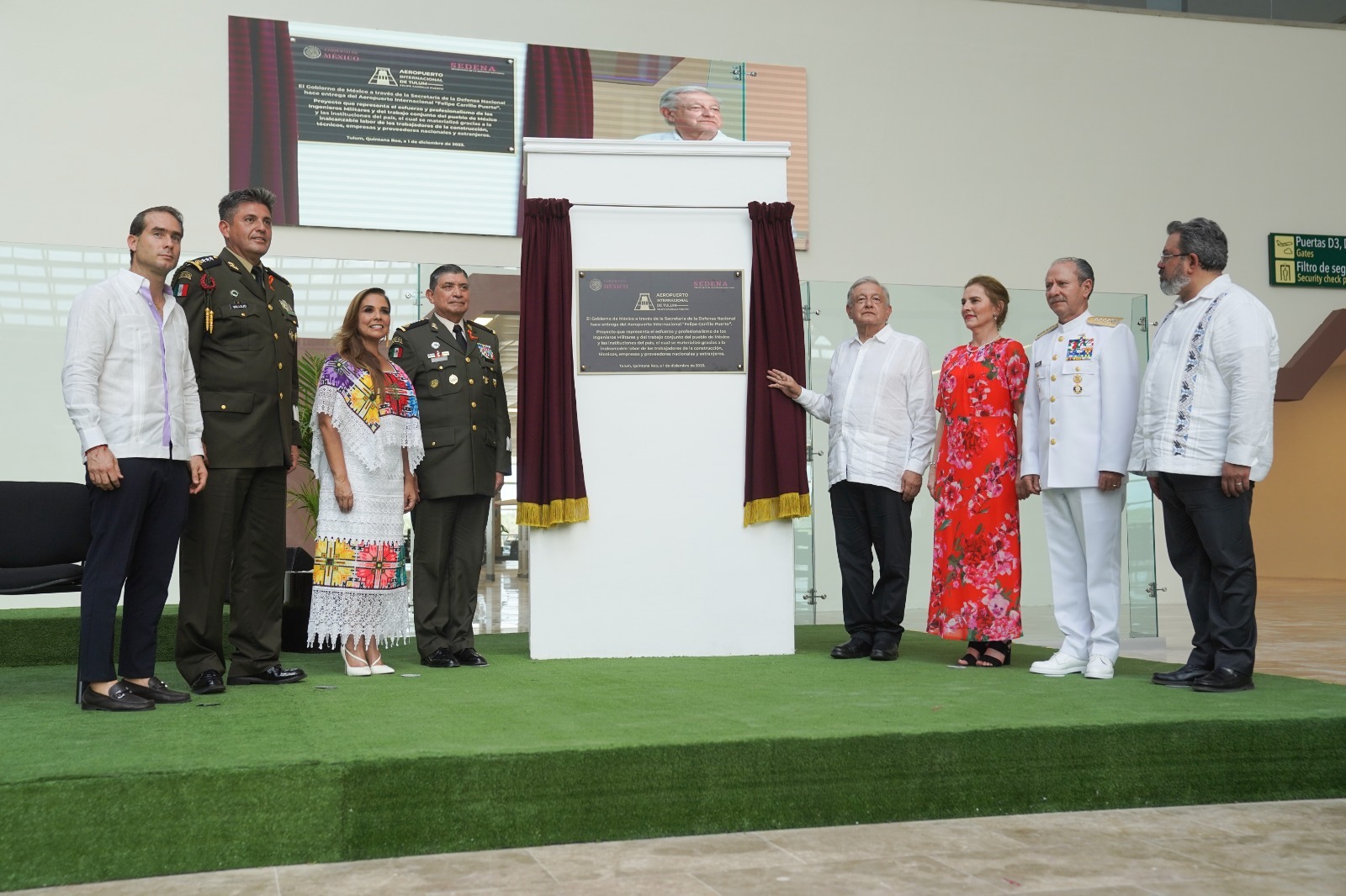 AMLO felicita a ingenieros