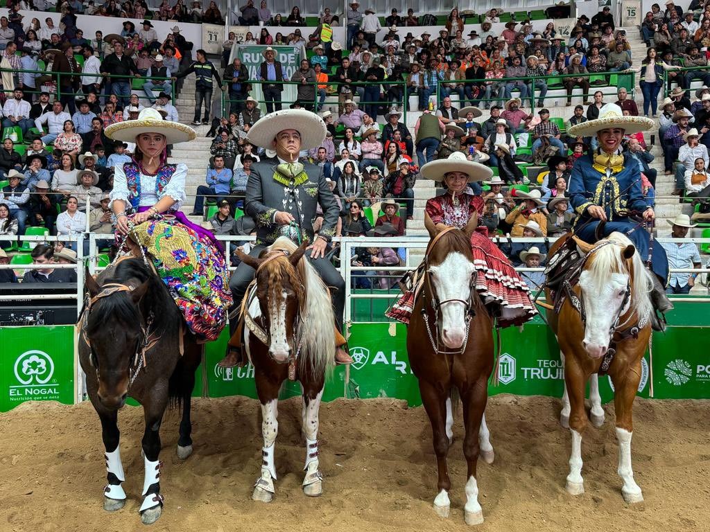 Ricardo Gallardo y charros