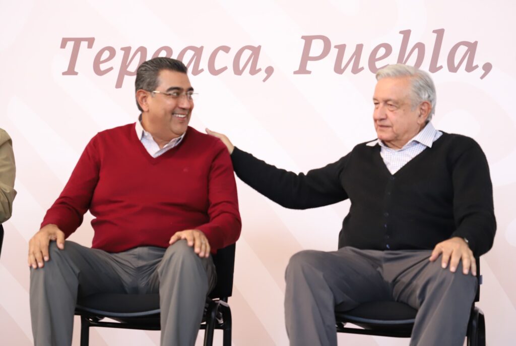 AMLO y Salomón Céspedes