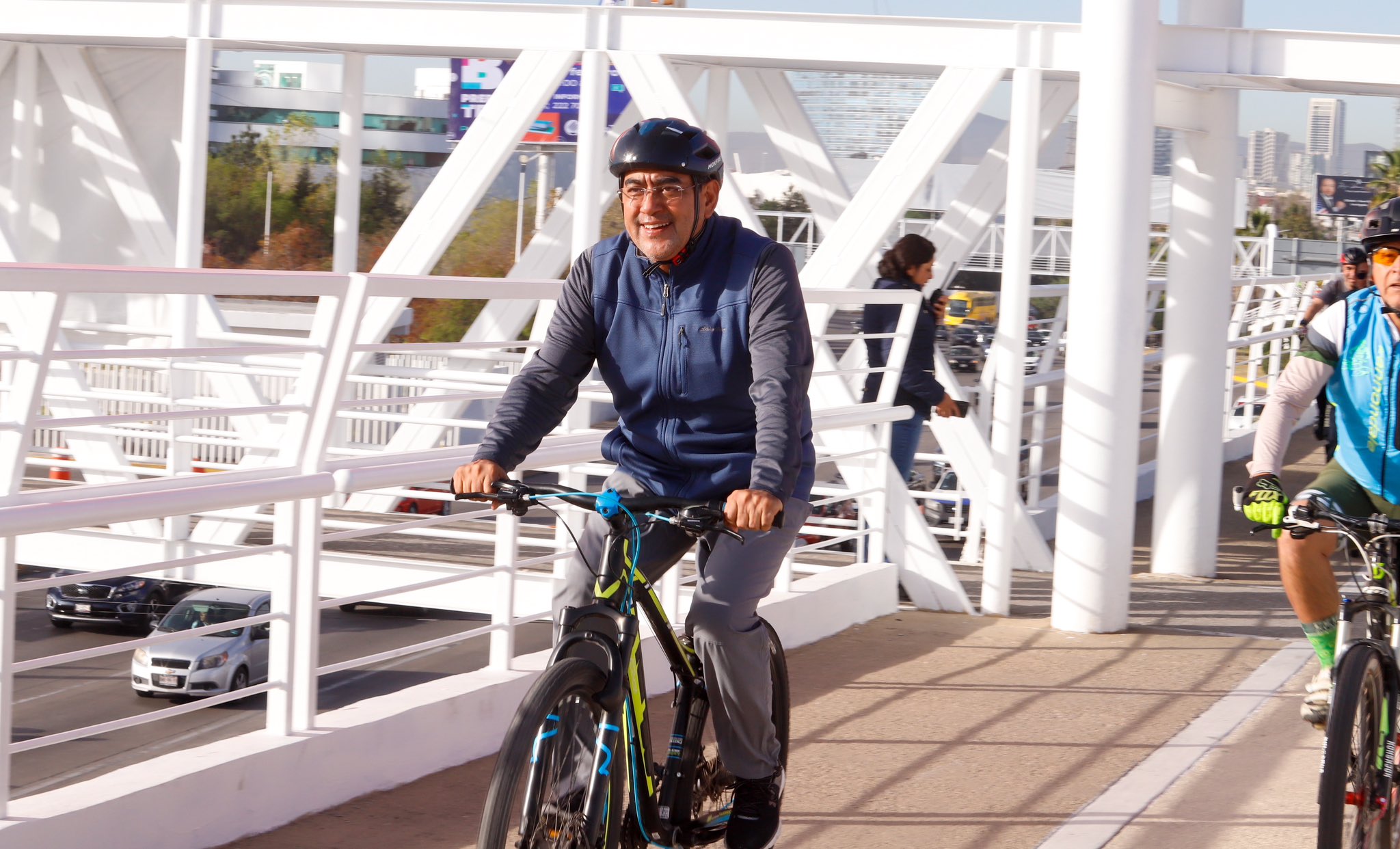 Gobernador de Puebla rehabilita ciclopista en la Ciudad de Puebla