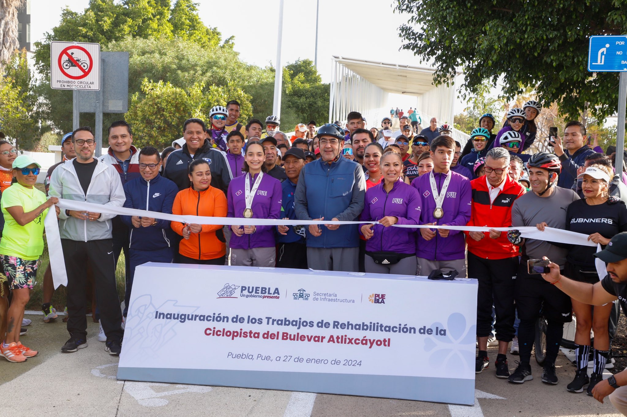 Sergio Salomón inaugura ciclopista en Boulevard Atlixcáyotl