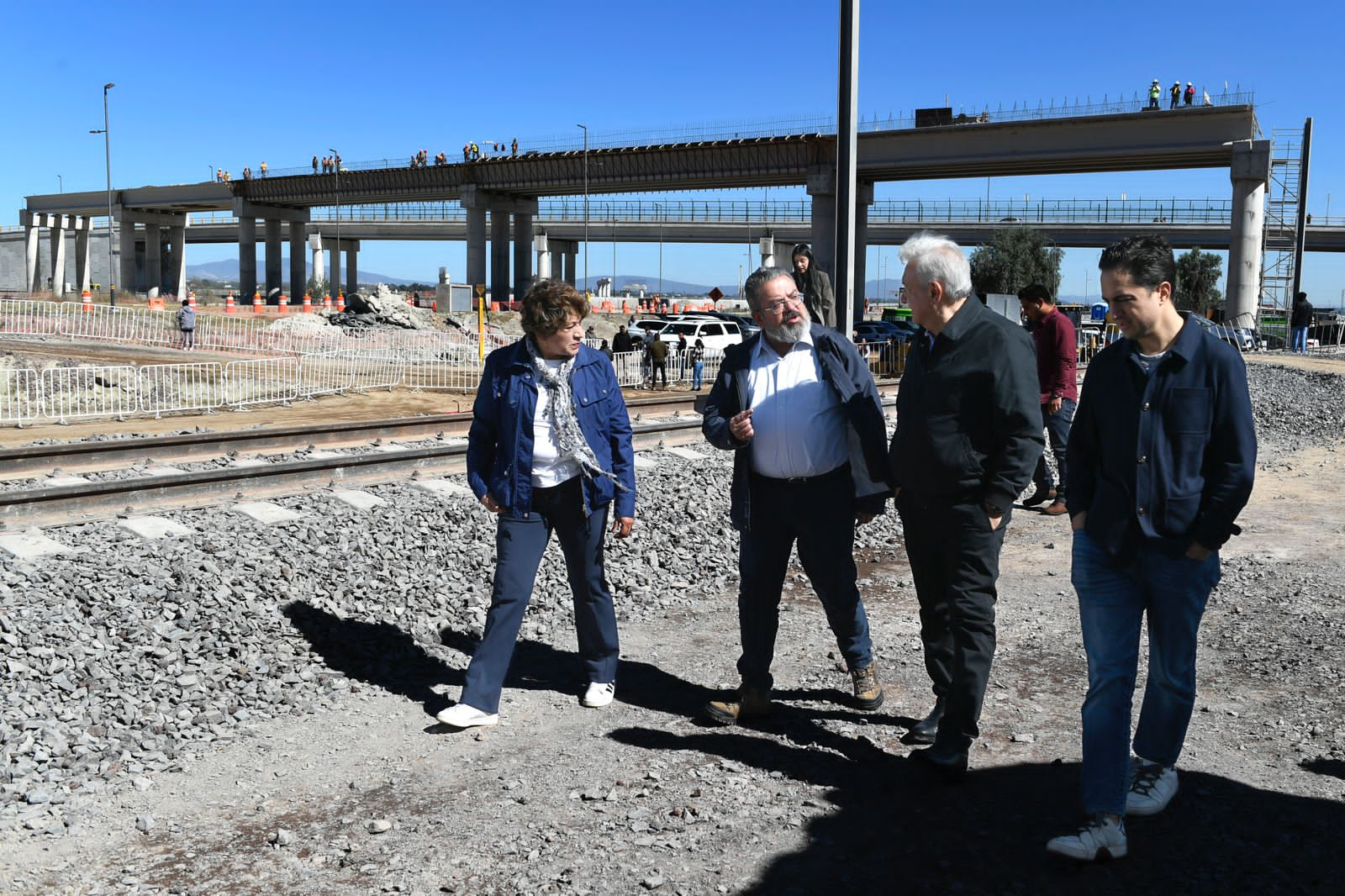 AMLO y Delfina Gómez supervisan ampliación de Tren Suburbano