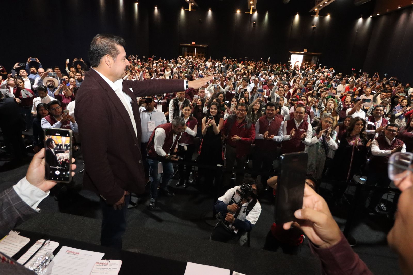 Eligen a Armena como candidato a gobernador de Puebla 