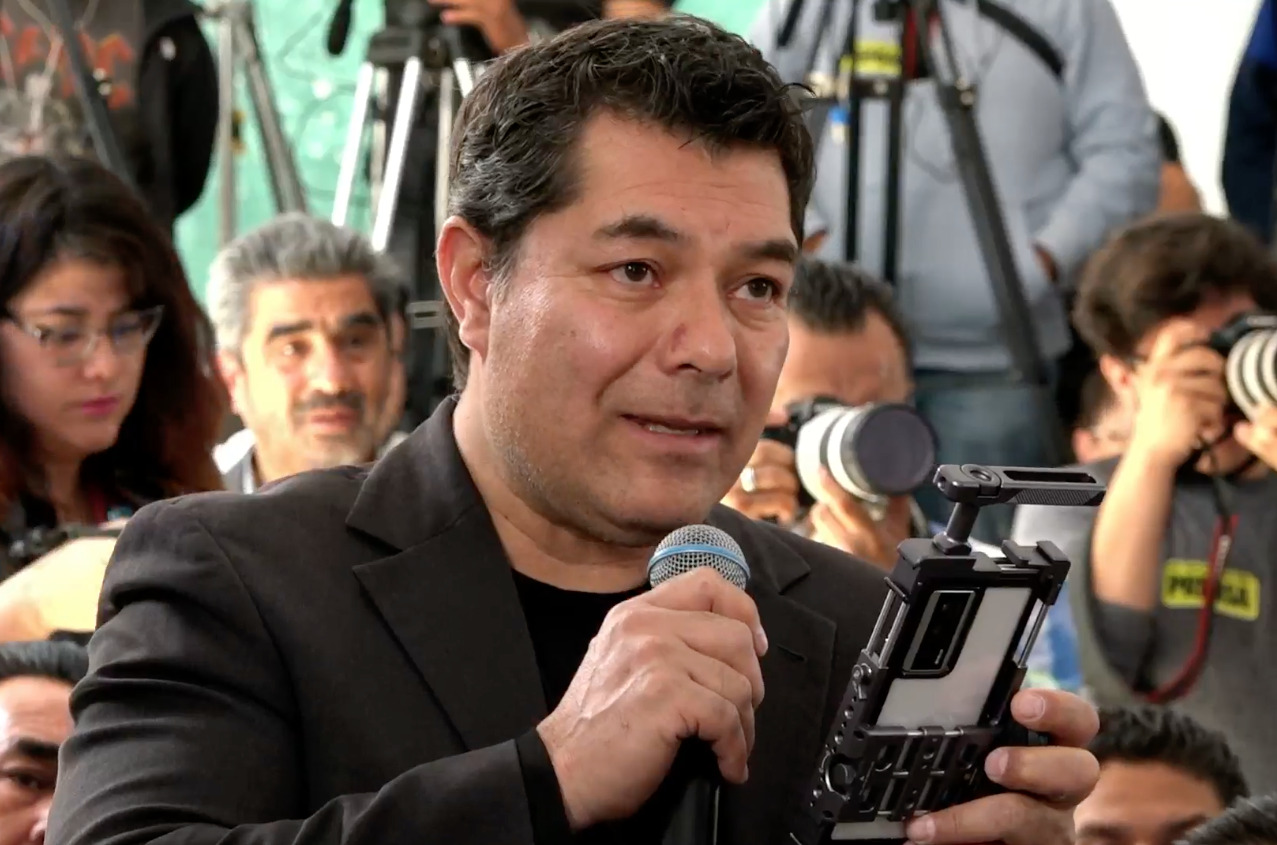 Apagan micrófono a periodista en conferencia de Xóchitl