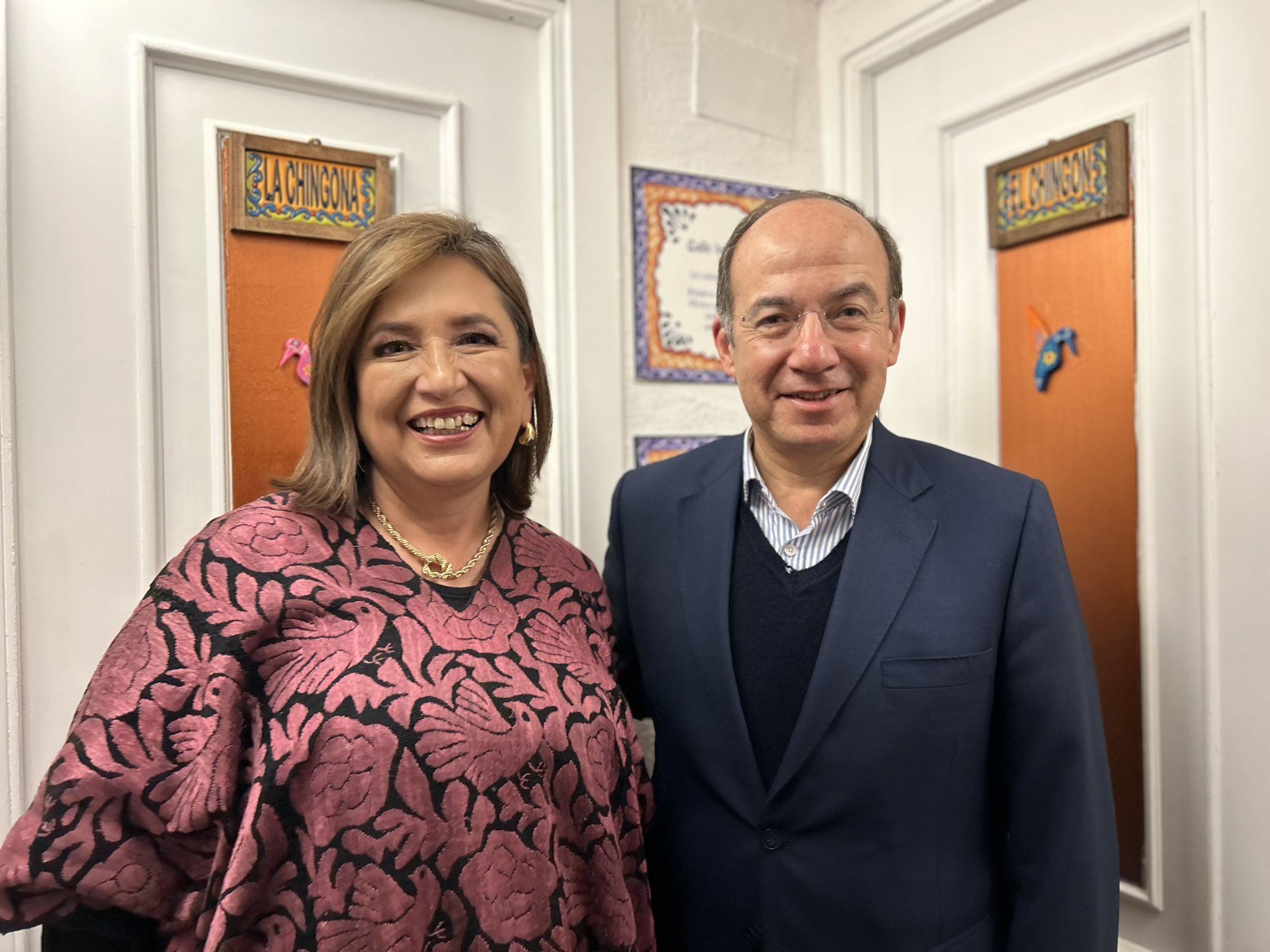 Xóchitl Gálvez niega a Felipe Calderón