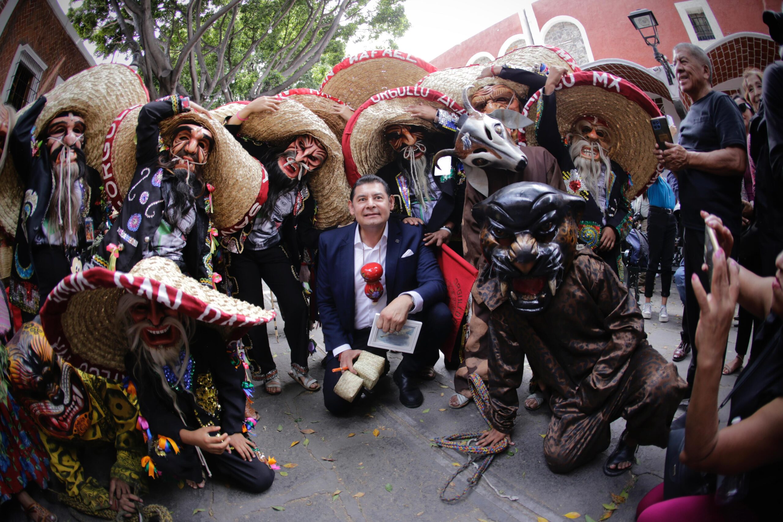 Armenta llama a la participación de los pueblos originarios en Cultura 