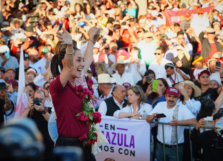 Sheinbaum comparte propuestas en favor de las mujeres