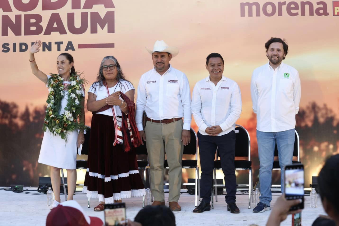 Sheinbaum se compromete a consolidar obras estratégicas de AMLO