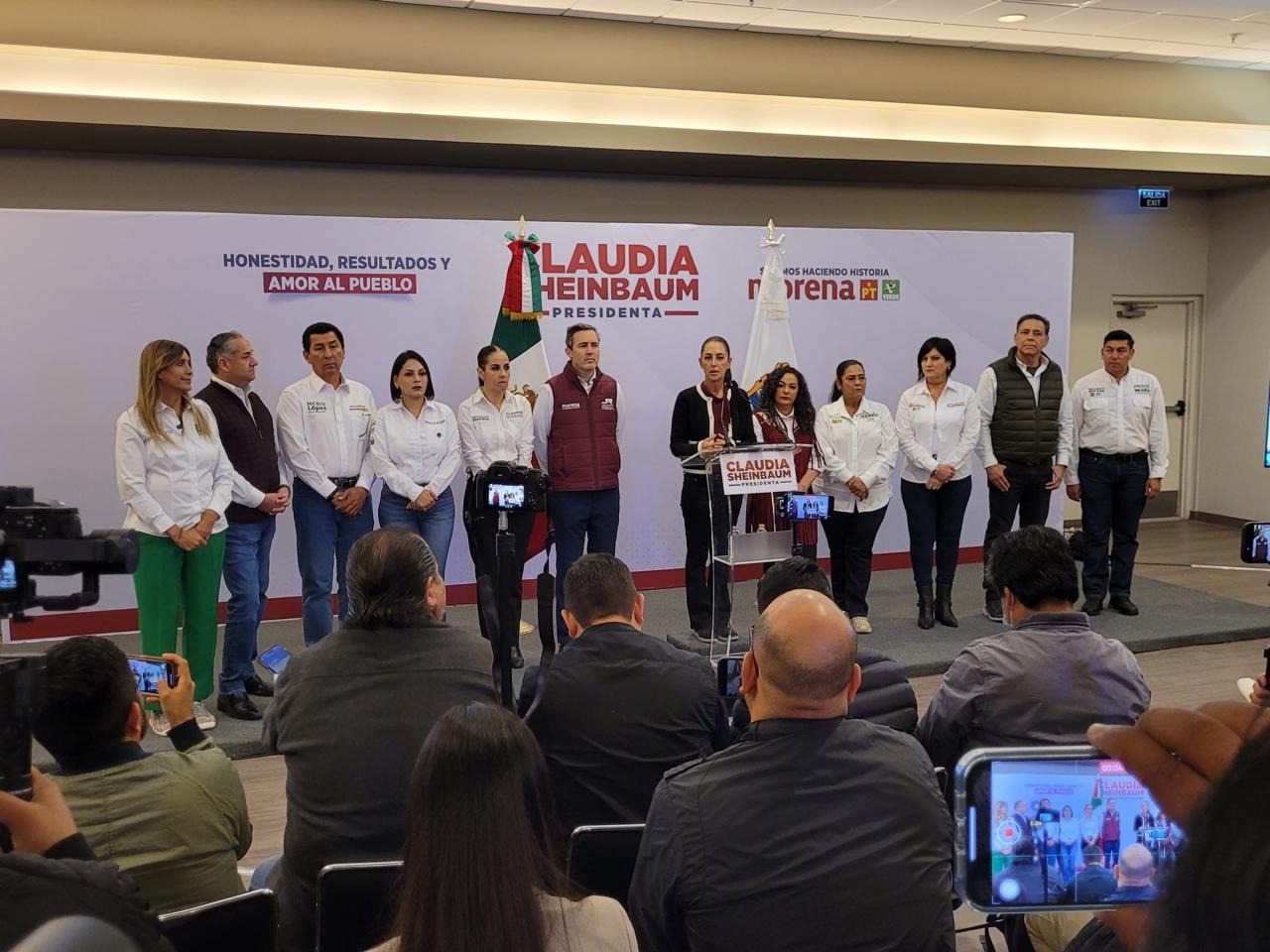 Sheinbaum y ciudadanos de Tamaulipas