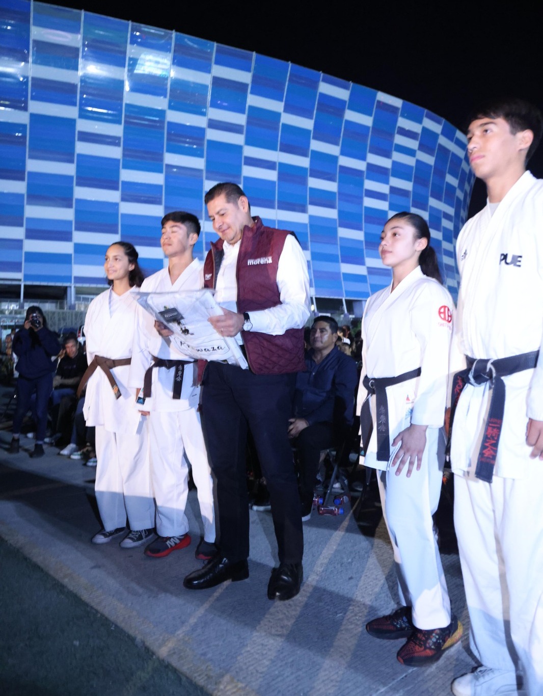 Alejandro Armenta en estadio de Puebla