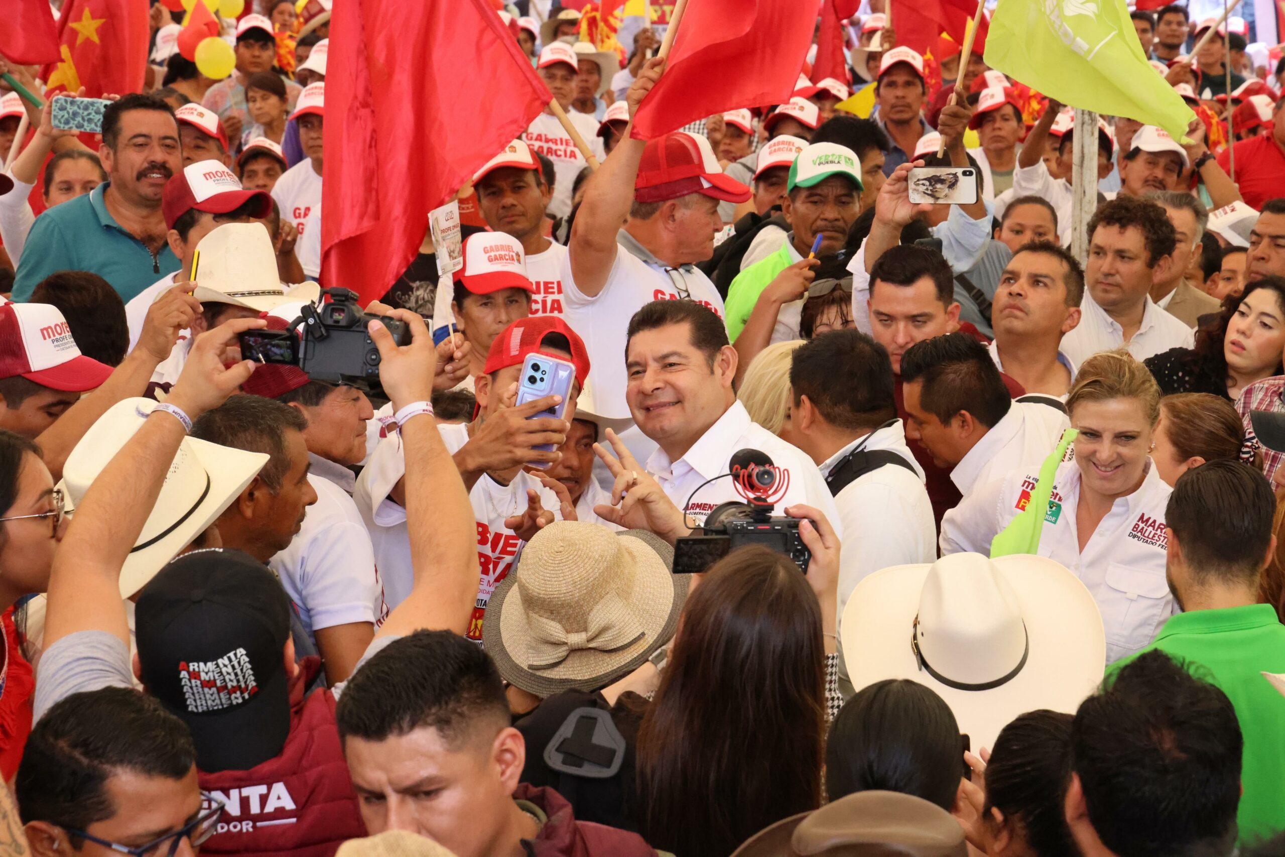 Alejandro Armenta en evento de Cuetzalan