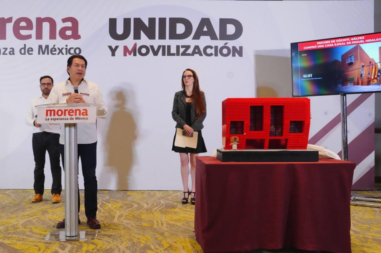 Mario Delgado exhibe contratos de empresas de Xóchitl con INAI