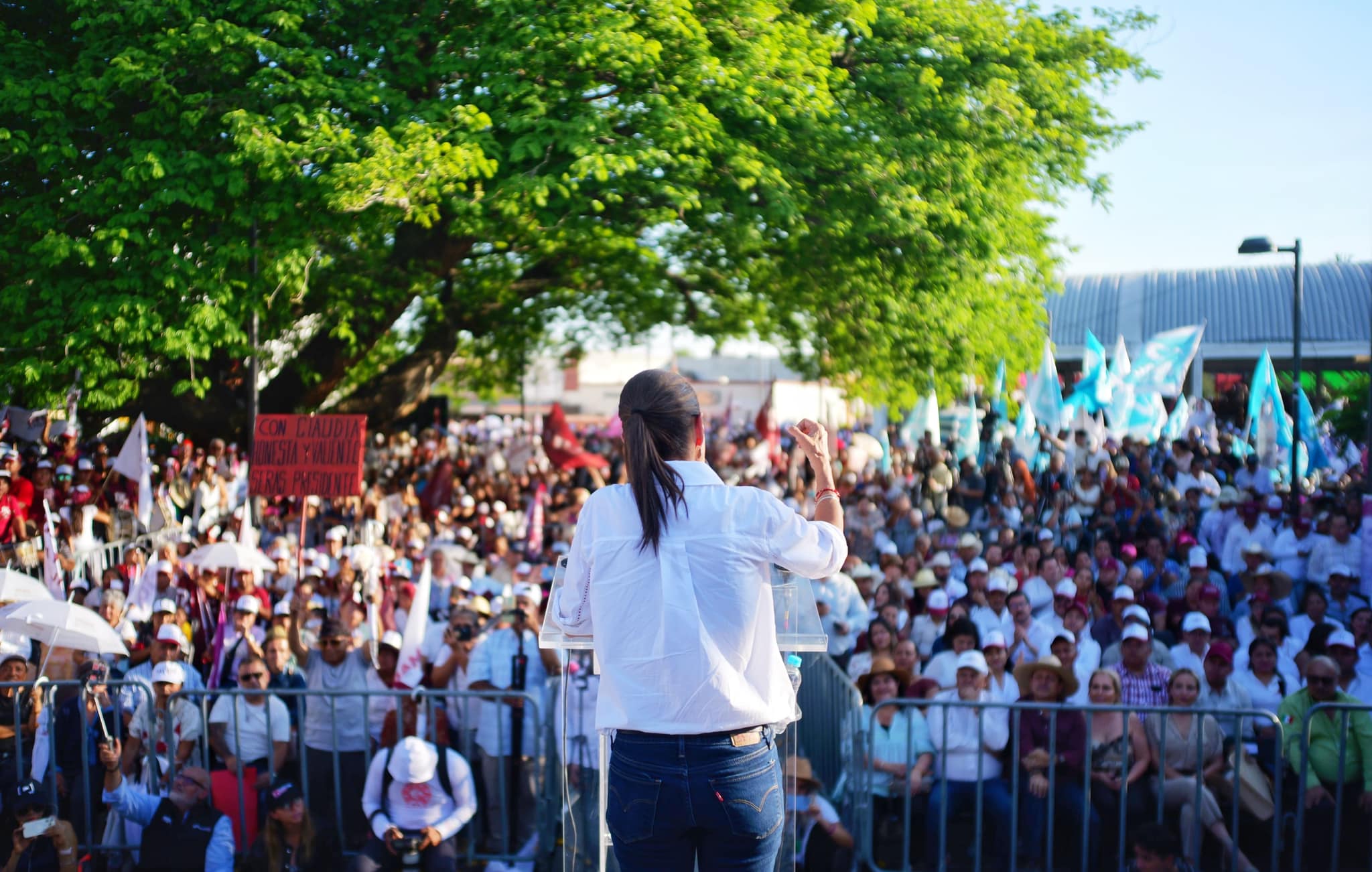 Claudia Sheinbaum promete construir 1 millón de viviendas