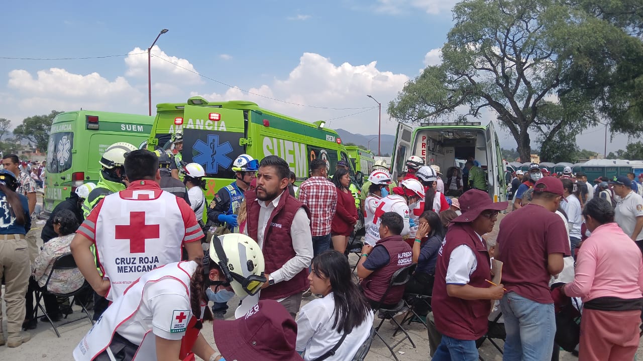 Autoridades atienden a lesionados en cierre de campaña en Edomex 