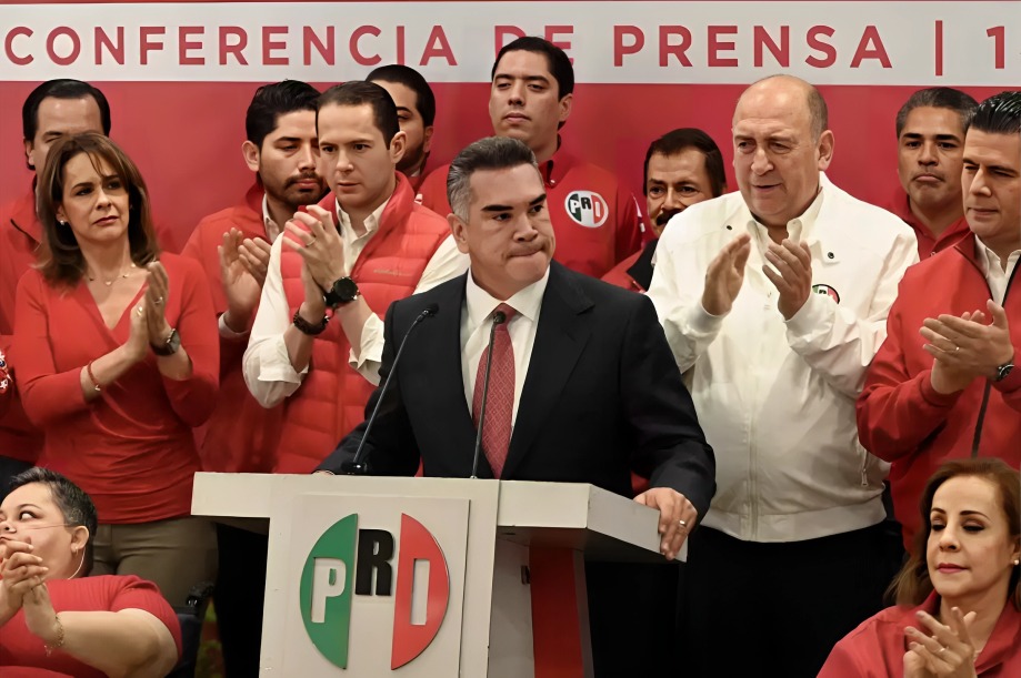 Cena privada reunió a la militantes del PRI y ministros electorales