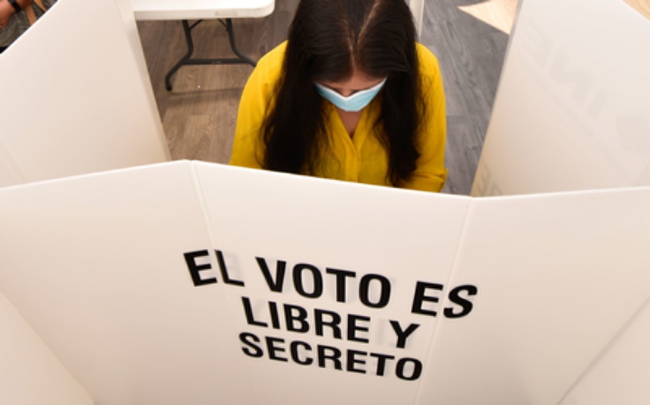 INE aclara dudas de tomar foto a la boleta electoral