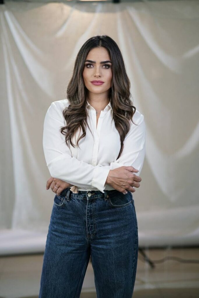 Alessandra Rojo no se bajará de la contienda