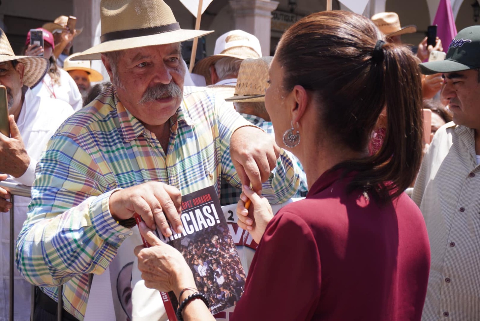 Sheinbaum mantendrá todos los programas sociales de AMLO