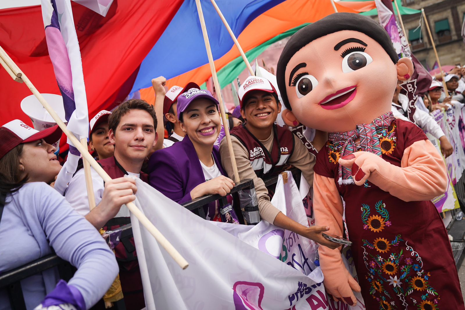 Sheinbaum tiene exitoso cierre de campaña en el Zócalo