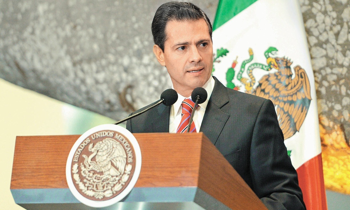 18 familiares de Peña Nieto en la mira de la UIF