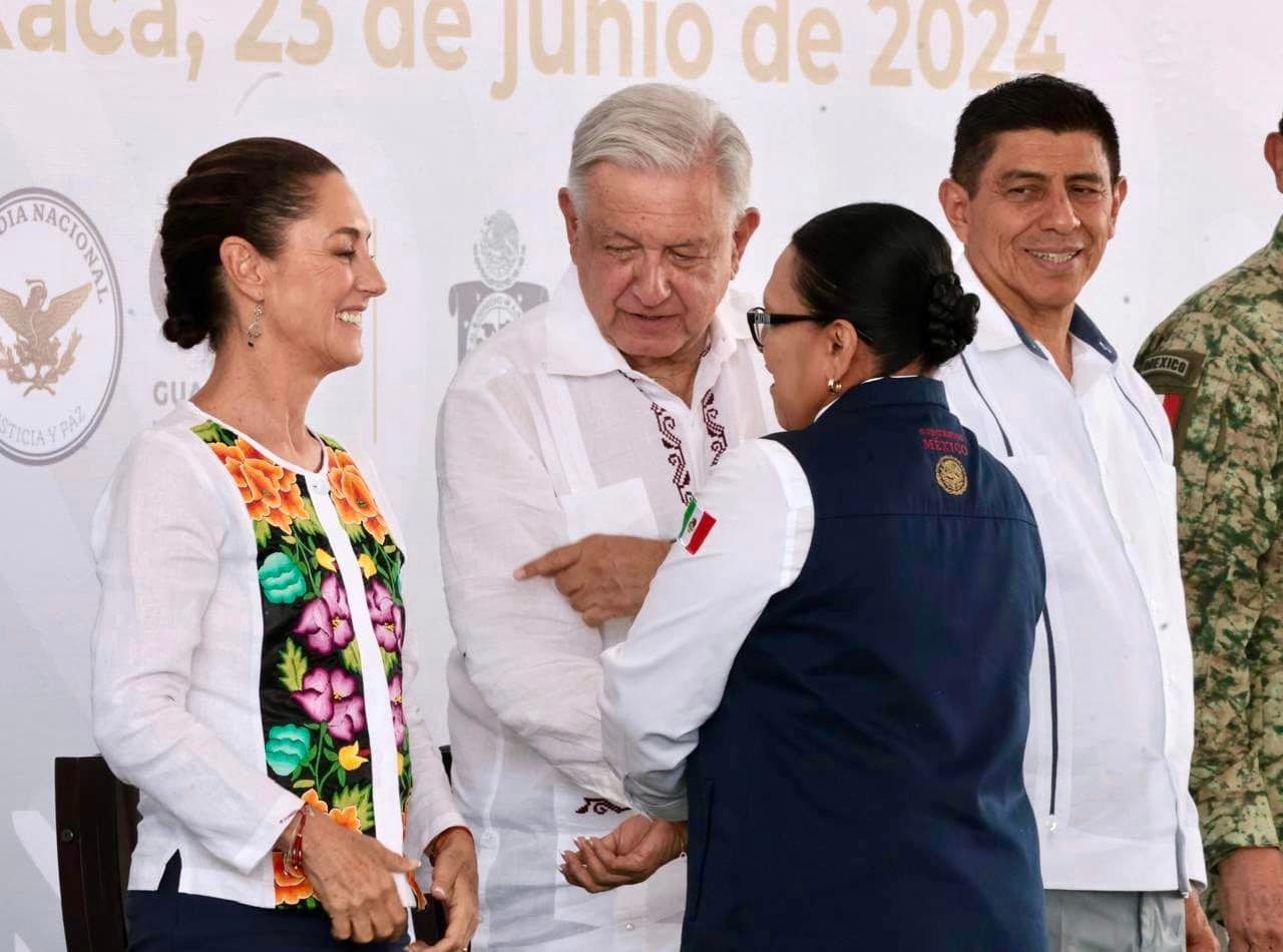 AMLO celebra decisión de Sheinbaum 